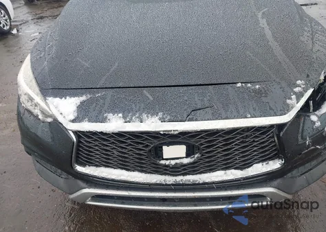 2019 Infiniti Qx30 Luxe z USA, uszkodzony, nr VIN SJKCH5CRXKA007626